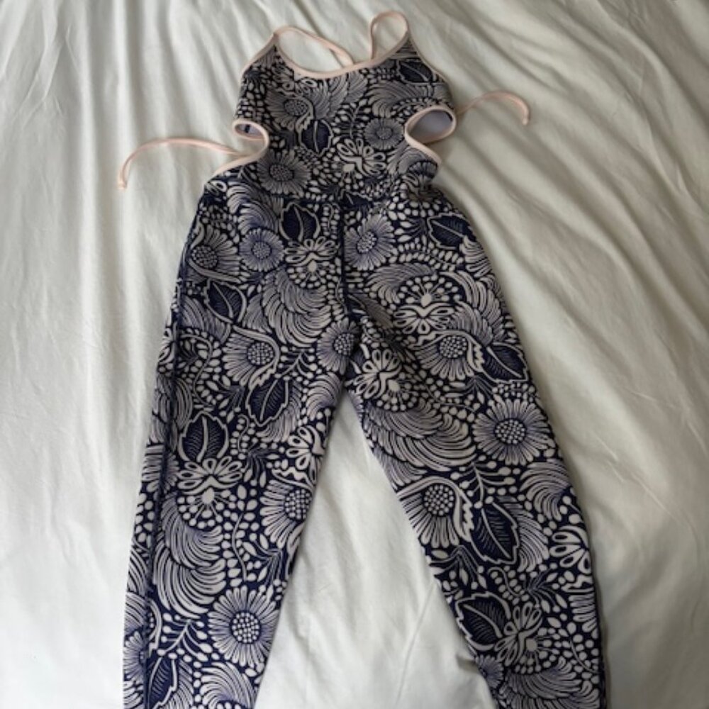Seea Nazare Surf Body Suit Size Large